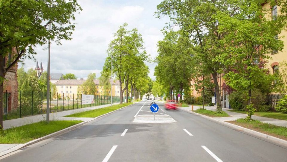 Auf dem Bild ist eine Straße zu sehen