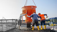 WIR BAUEN AUF